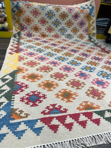 [inaara_sp00626] Wool Dhurrie