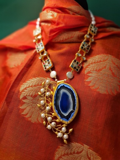[inaara_sp00432] Navratna Agate Statement Neckpiece