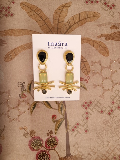 [inaara_sp00540] Raw Stone Handcrafted Earrings