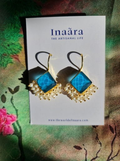 [inaara_sp00492] Pearl Trimmed Coloured Crystal Earrings