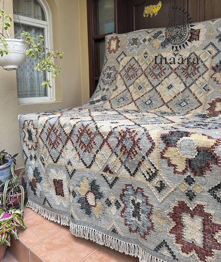 [inaara_sp00388] Marmalade Handwoven Dhurrie