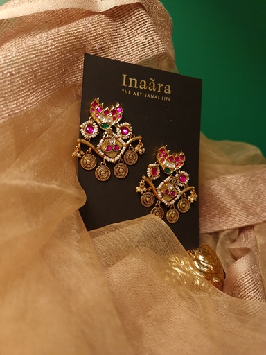 [inaara_sp00583] Sayyara Vintage Danglers - Red