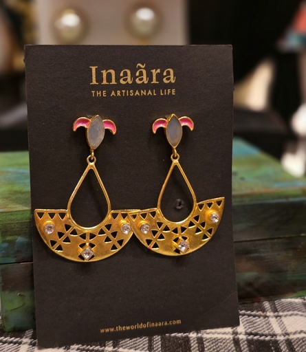 [inaara_sp00176] أقراط متدلية بتصميم عصري معاصر