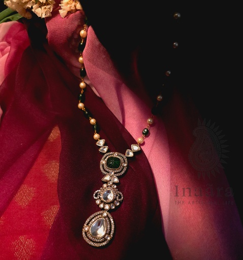[inaara_sp00008] Akhdaari Kundan Set