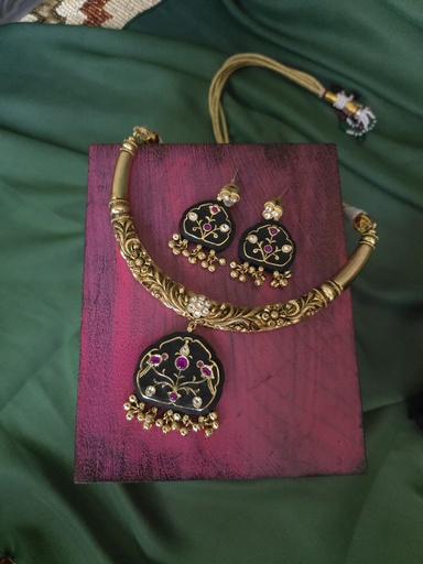 [inaara_sp00572] Akhdaari Kundan Set (copy)