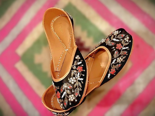 Rania Party Juttis (copy)