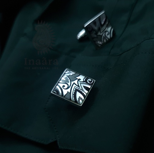 [inaara_sp00405] Mother of Pearl in Grey & Silver- Cufflinks