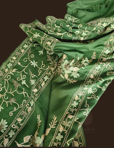 [inaara_sp00581] Saundhi Embroidered Kashmir Wool Shawl