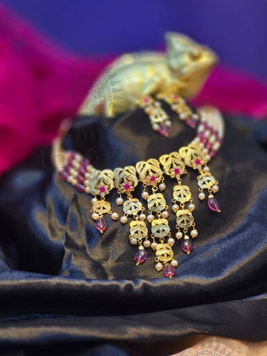 Numa Jadau Necklace Set