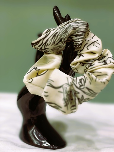 Scrunchie silk fabric-cream w/black