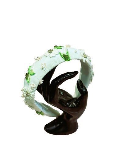 Handmade floral diamond-white