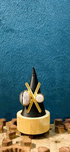 Crossed Black/White Moonstone Rring