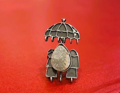 Raw Clear Quartz Umbrella Oxidized Ring