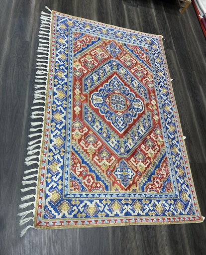 نسيج كشميري مزخرف