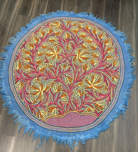 Namada Crewl Embroidery Rug Round