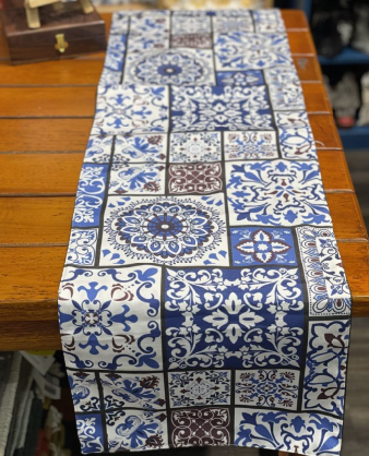 Table runner (150x30cm)
