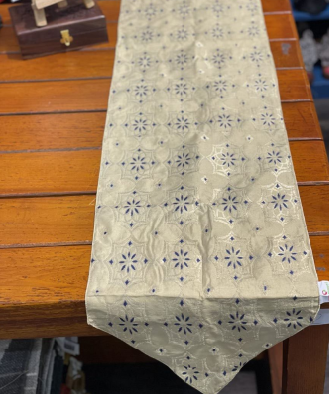 مفرش طاولة (174×30 سم)