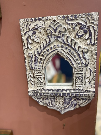 Vintage mirror framed wall decor (copy)