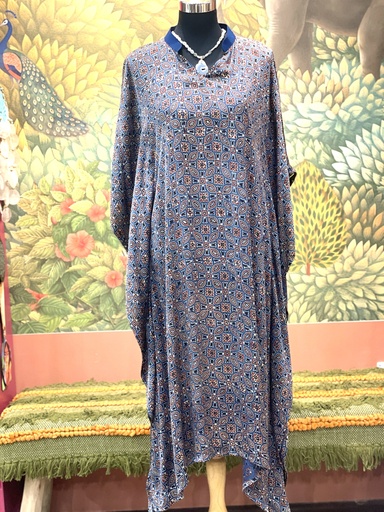 Kaftan/Long One Size-White (copy)