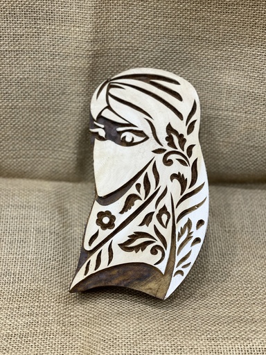 زينة جدارية للنقاب - يمين