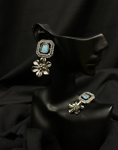 Floral Chandni Earrings w/ Blue Stone